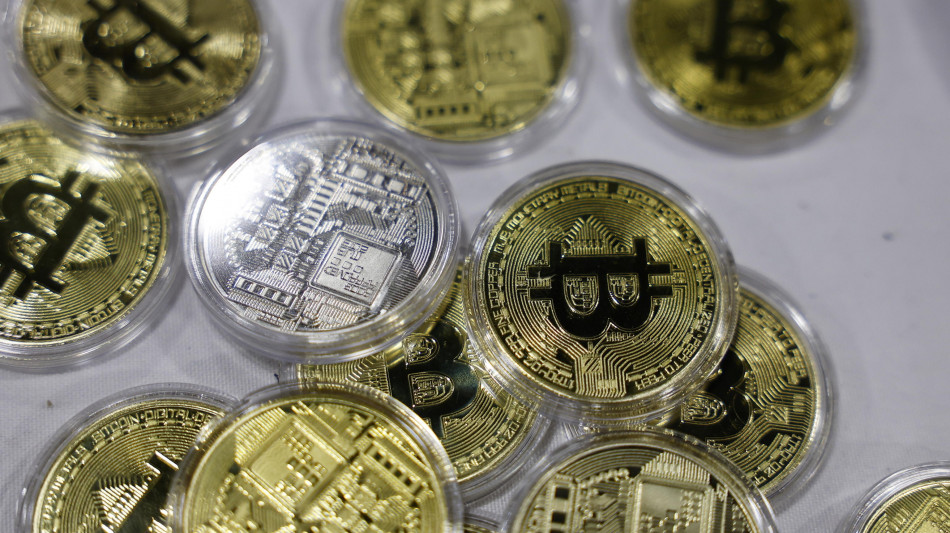 E' record per il bitcoin, supera i 124.000 dollari