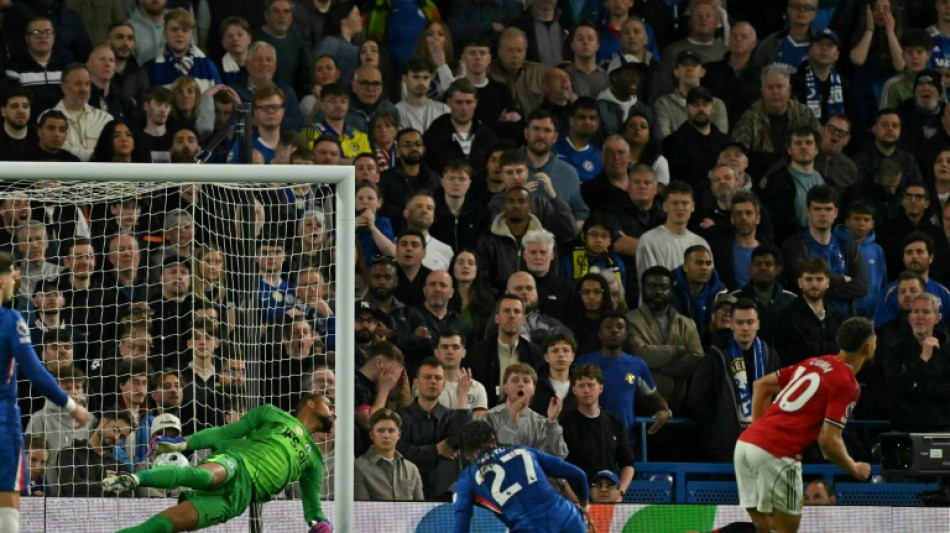 Cunha steers Man Utd towards Champions League at Chelsea's expense