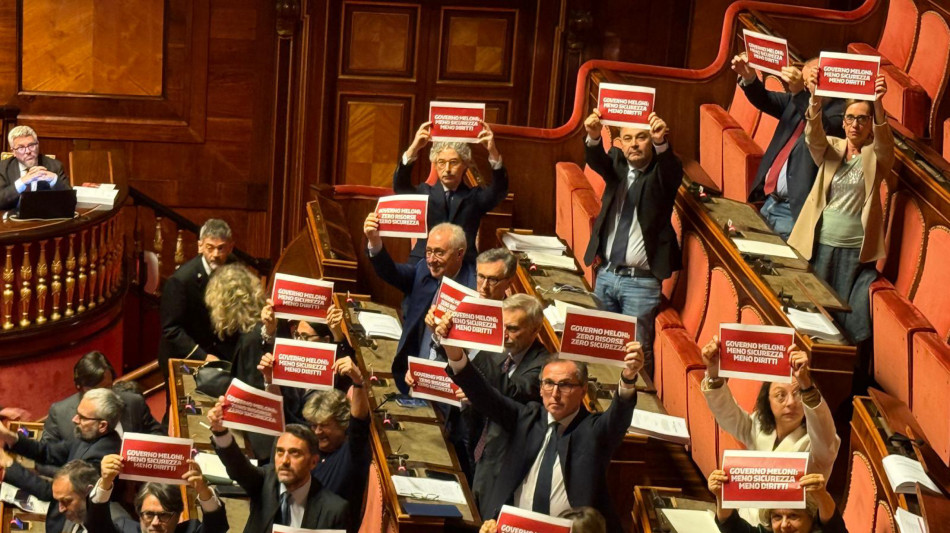Dl sicurezza: sfuma emendamento in commissione, rischio muro opposizioni