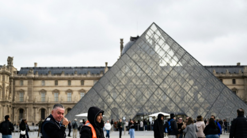 Louvre-Diebstahl: 38-Jährige unter Auflagen auf freiem Fuß 