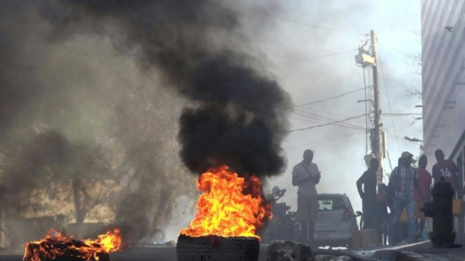 Estado de emerg&ecirc;ncia e toque de recolher no Haiti ap&oacute;s fuga de detentos