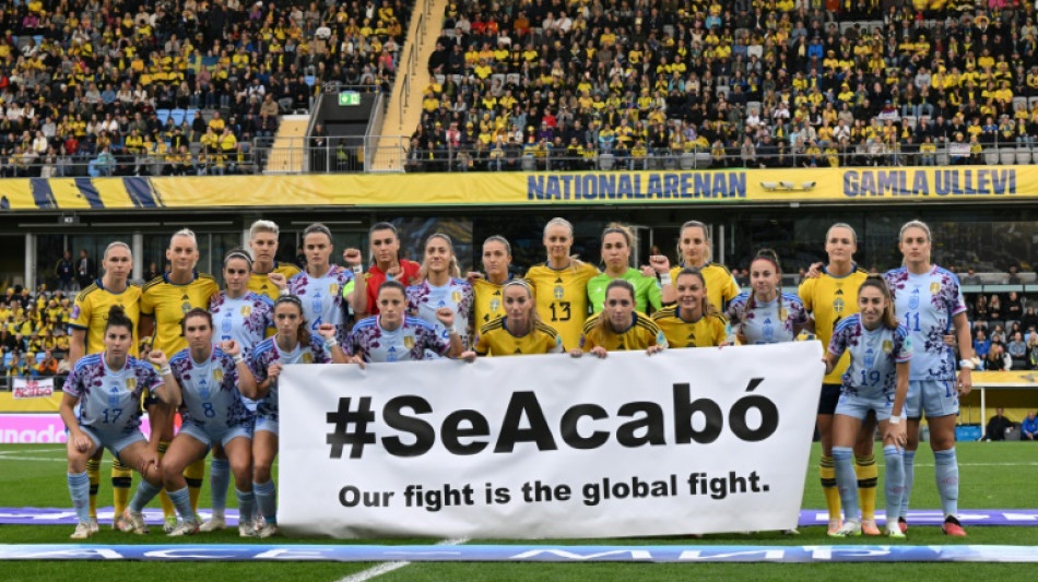 Em meio a crise, sele&ccedil;&atilde;o feminina da Espanha vence Su&eacute;cia na Liga das Na&ccedil;&otilde;es