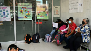 M&eacute;dicos de Bolivia protestan contra la jubilaci&oacute;n obligatoria a los 65 a&ntilde;os