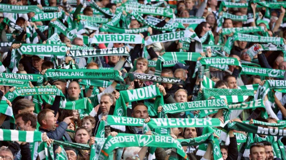 Studie: Mehr Ausw&auml;rtsfans bei Fu&szlig;ballspielen steigern Siegchancen