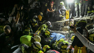 Col&ocirc;mbia busca desaparecidos e pede aos EUA suspens&atilde;o de tarifas ap&oacute;s terremoto