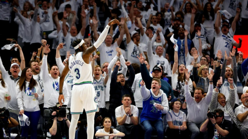 NBA: les Wolves s'&eacute;chappent face aux Suns, les Clippers d&eacute;faits