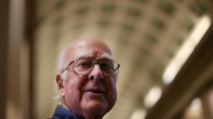 Muere el f&iacute;sico Peter Higgs, ganador del Nobel por la teor&iacute;a de la "part&iacute;cula de Dios"