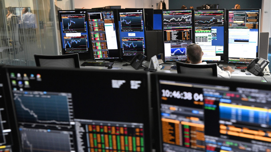 Borsa: l'Europa volatile, in aumento gas e petrolio in rialzo