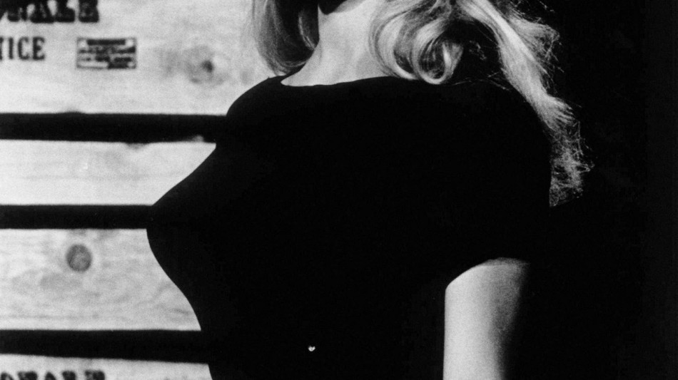 Il guardaroba libero e sensuale di BB, dallo scollo alla Bardot al bikini