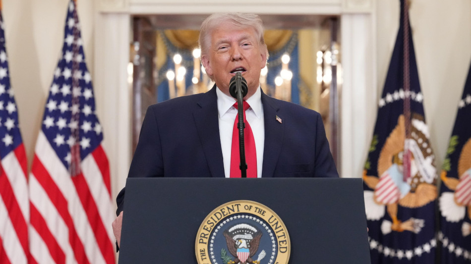 Post criptico di Trump, sembra prorogare l'ultimatum per l'Iran