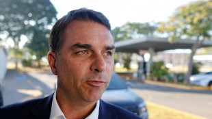 Fl&aacute;vio Bolsonaro, en plena tormenta a meses de las elecciones en Brasil