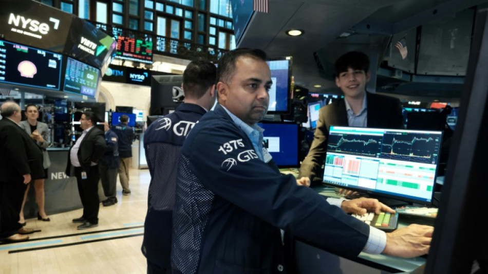 Wall Street termine en baisse, respiration apr&egrave;s une longue s&eacute;quence positive