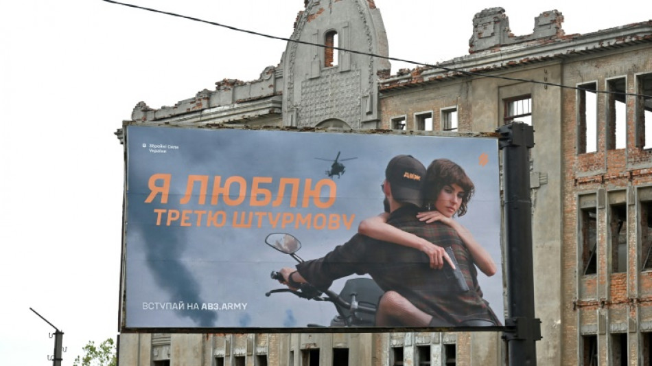 Ucrania apuesta por el m&aacute;rketing para paliar su falta de soldados frente a Rusia