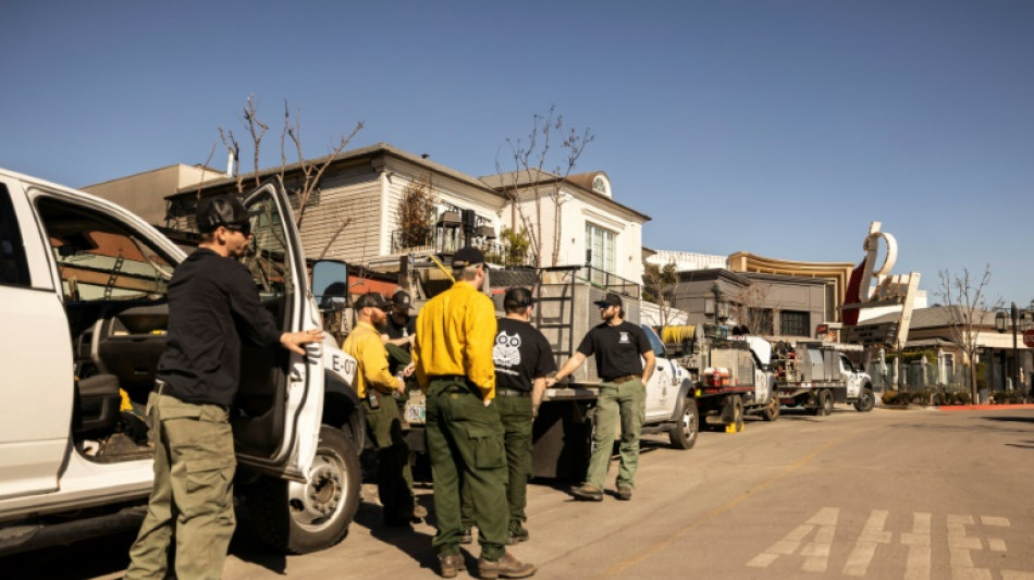 Uso de bomberos privados realza brecha de riqueza en Los &Aacute;ngeles