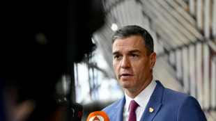 La derecha espa&ntilde;ola lidera las encuestas pero Pedro S&aacute;nchez toma aire