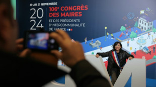 Au Congr&egrave;s des maires, tir group&eacute; des &eacute;lus locaux contre les coupes budg&eacute;taires 