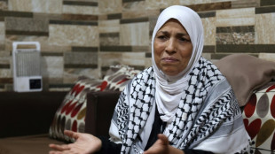 Una refugiada palestina en L&iacute;bano llora la muerte de sus allegados en Gaza