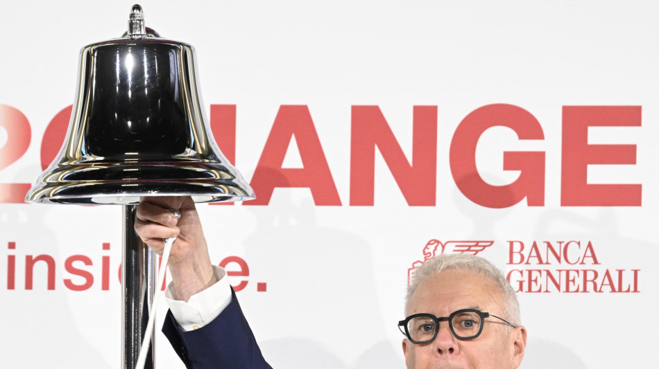 Borsa: Milano apre in rialzo, +0,22%