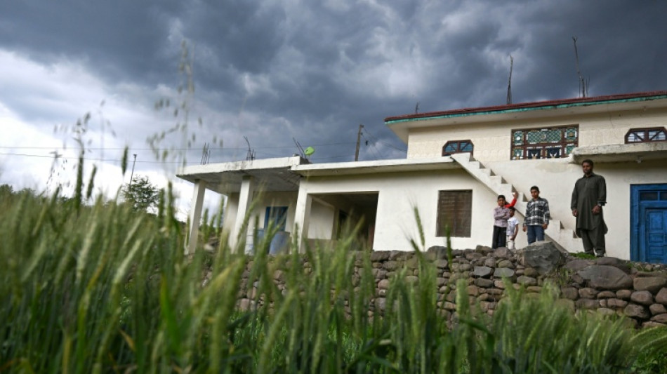 A la fronti&egrave;re de l'Inde et du Pakistan, des bunkers, des larmes et toujours la peur