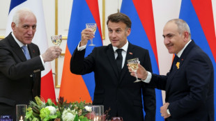 Macron cant&oacute; "La Boh&egrave;me", de Charles Aznavour, en una cena oficial en Armenia