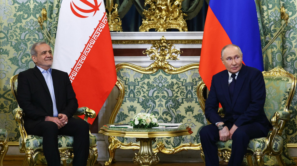 Putin parla con Pezeshkian, 'necessario cessare le ostilit&agrave;'