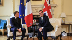 Apr&egrave;s la tapisserie de Bayeux, premier entretien Burnham-Macron pour "renforcer" les relations