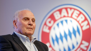 Hoene&szlig; "fassungslos" &uuml;ber Transfersommer: "V&ouml;llig gaga" 