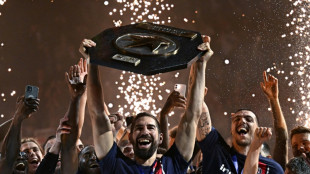 Handball: le PSG f&ecirc;te son dix &agrave; la suite et Karabatic