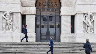 Borsa: Milano cresce (+0,3%) con Nexi e Stellantis, gi&ugrave; Leonardo