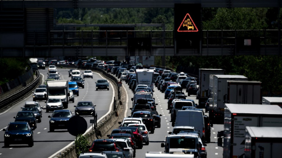 D&eacute;parts en vacances: circulation tr&egrave;s dense samedi, class&eacute; "noir" en Auvergne Rh&ocirc;ne-Alpes