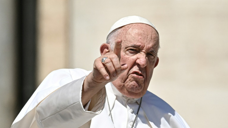 El papa Francisco pas&oacute; una buena noche en el hospital tras su operaci&oacute;n