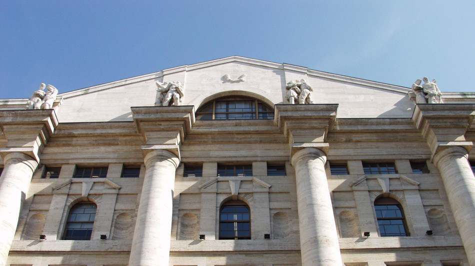 Borsa: Milano apre in positivo, Ftse Mib +0,09%