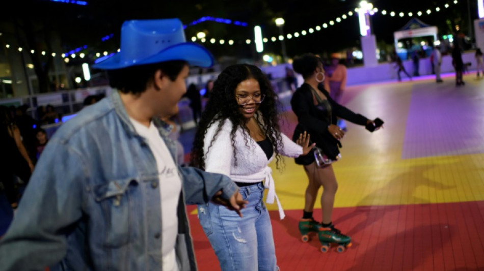 Houston, "guardaespaldas" de la arremetida country de su reina Beyonc&eacute;