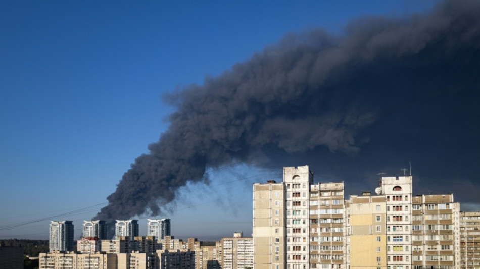 Ataque russo a dep&oacute;sito de muni&ccedil;&otilde;es perto de Kiev deixa 37 mortos