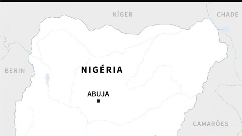 Explos&atilde;o de caminh&atilde;o-tanque deixa ao menos 140 mortos na Nig&eacute;ria