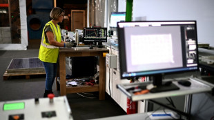 El sector privado de la eurozona mantiene la contracci&oacute;n, pero a ritmo m&aacute;s moderado