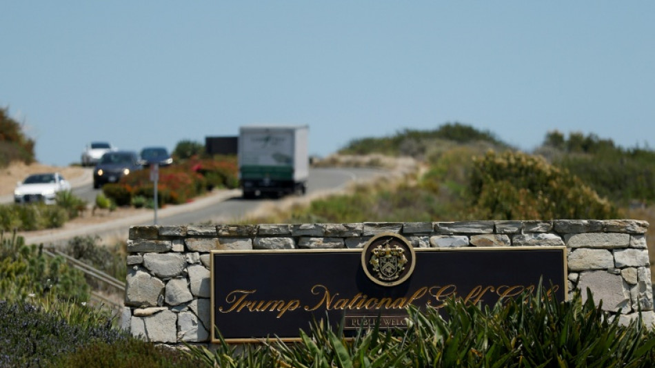 Homem armado foi preso em campo de golfe de Trump