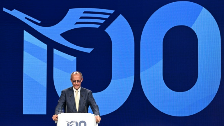 Merz unterstreicht Bedeutung der Lufthansa und des Luftverkehrs f&uuml;r Deutschland