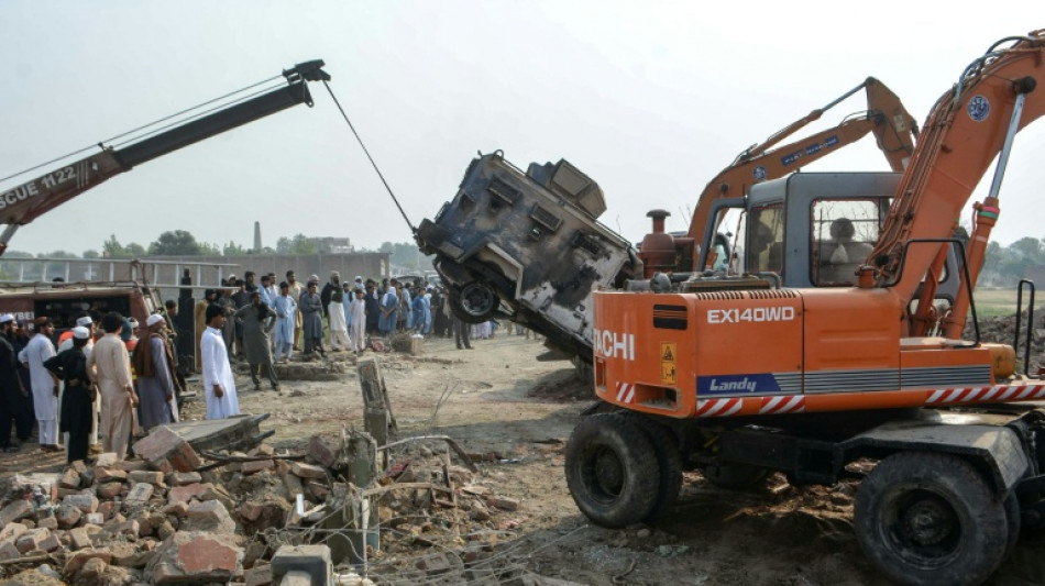 Un atentado con carro bomba contra un puesto de control deja al menos 15 muertos en Pakist&aacute;n