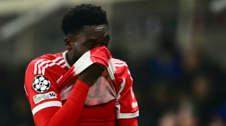 Bayern perde por les&atilde;o Musiala, Davies e Urbig ap&oacute;s goleada na Champions