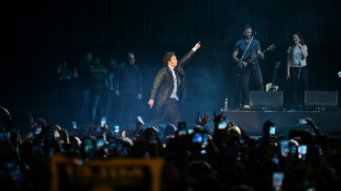 Show de Milei: presidente argentino canta no lan&ccedil;amento de seu livro em Buenos Aires