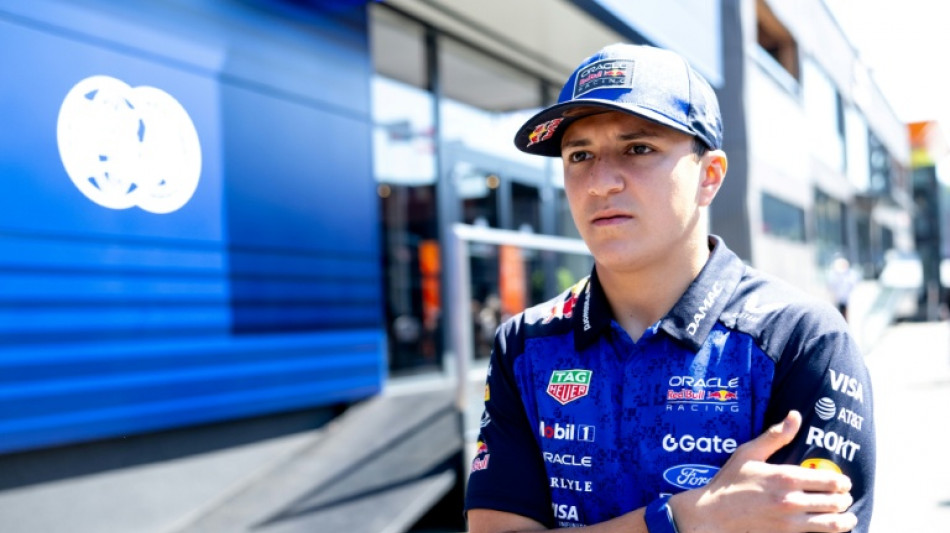 Isack Hadjar voltar&aacute; a correr no GP do Azerbaij&atilde;o de F1