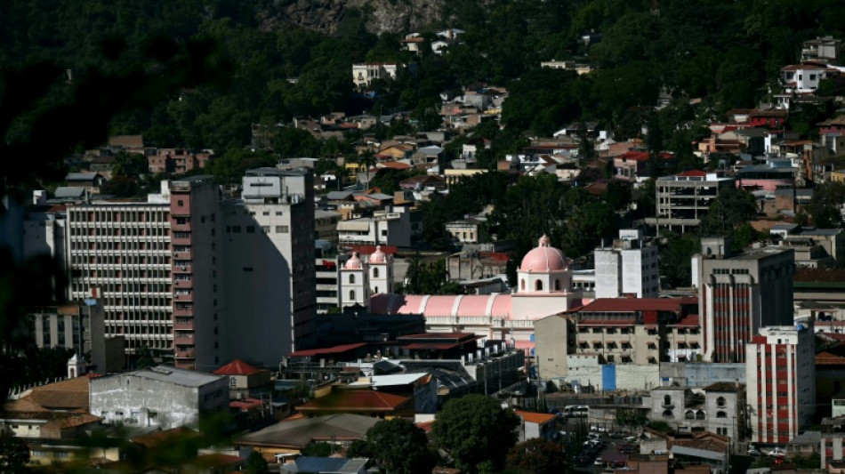 Honduras elige presidente entre izquierda y derecha bajo amenaza de Trump