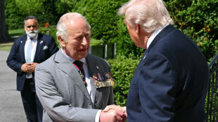 Rei Charles III encerra visita aos EUA com imers&atilde;o na cultura americana