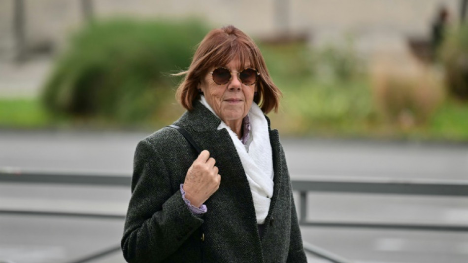 P&uacute;blico e imprensa viram v&iacute;deos e fotos do julgamento por estupro na Fran&ccedil;a