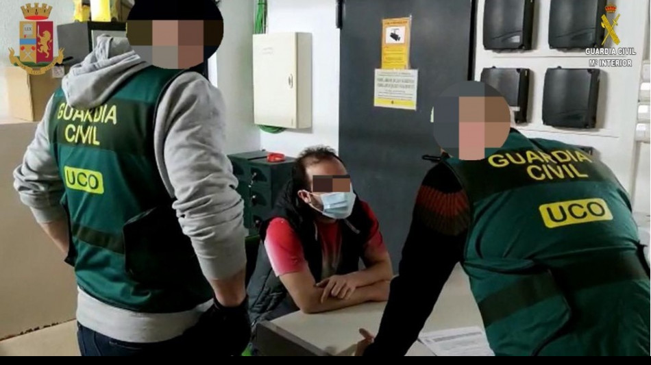 Italiani aggrediti a Barcellona, un 21enne in coma farmacologico