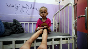 M&atilde;es de Gaza buscam desesperadamente leite para seus filhos