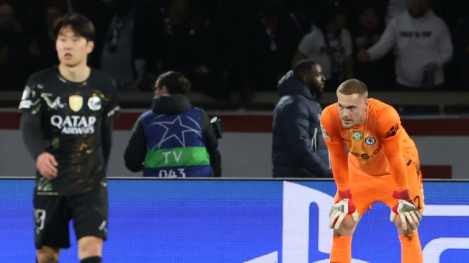 Rosenior defends Jorgensen after 'keeper gaffe costs Chelsea against PSG