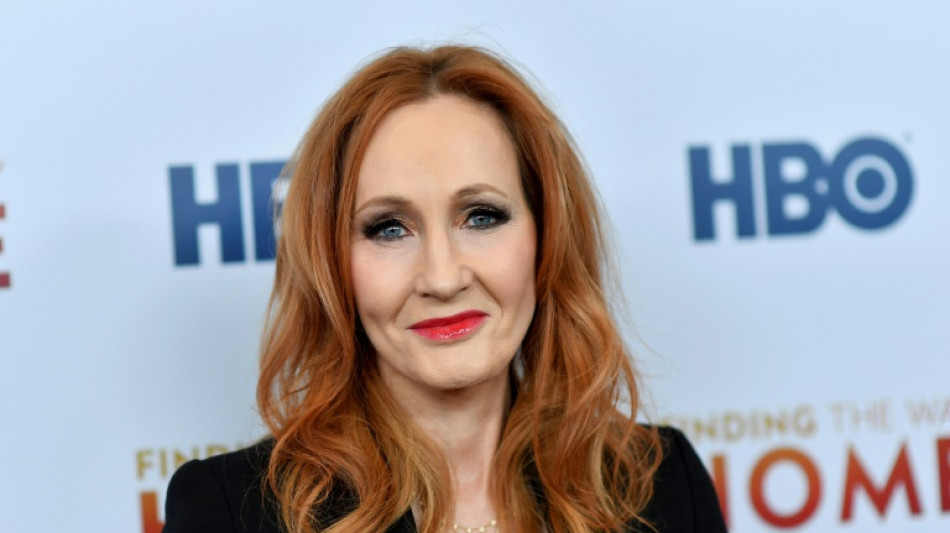La autora de 'Harry Potter' se arrepiente de no haber hablado antes sobre cuestiones transg&eacute;nero