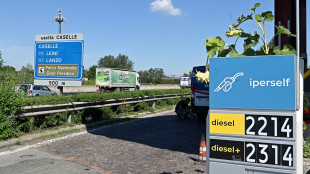 Prezzo del petrolio sale ancora, Brent verso i 100 dollari